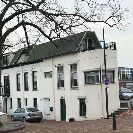 Aan De Haven *